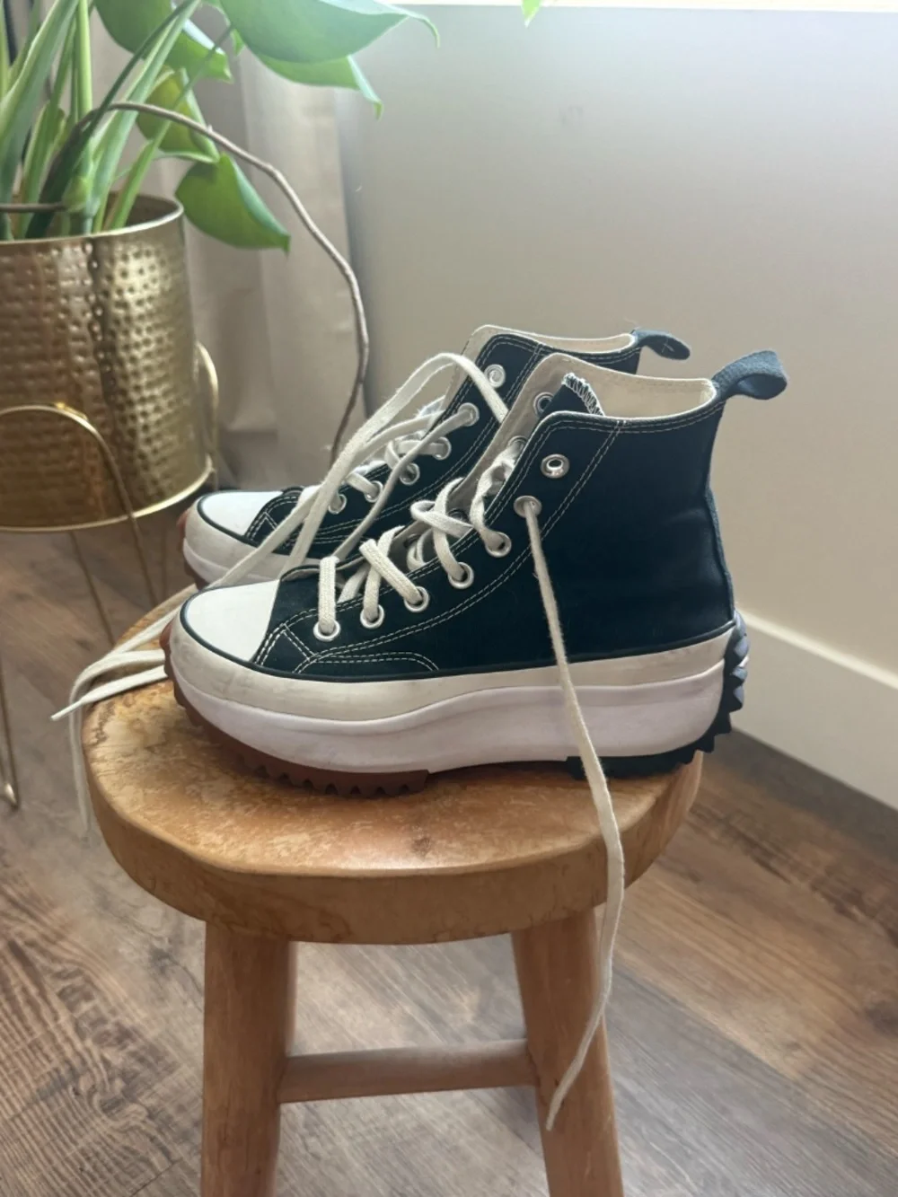 Converse Run Star Hike Platform Sneaker - Black / White / Gum